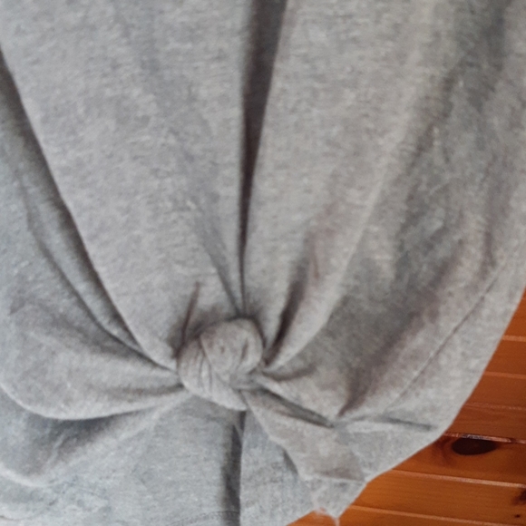 Graphic tee 18 - Picture 3 of 5